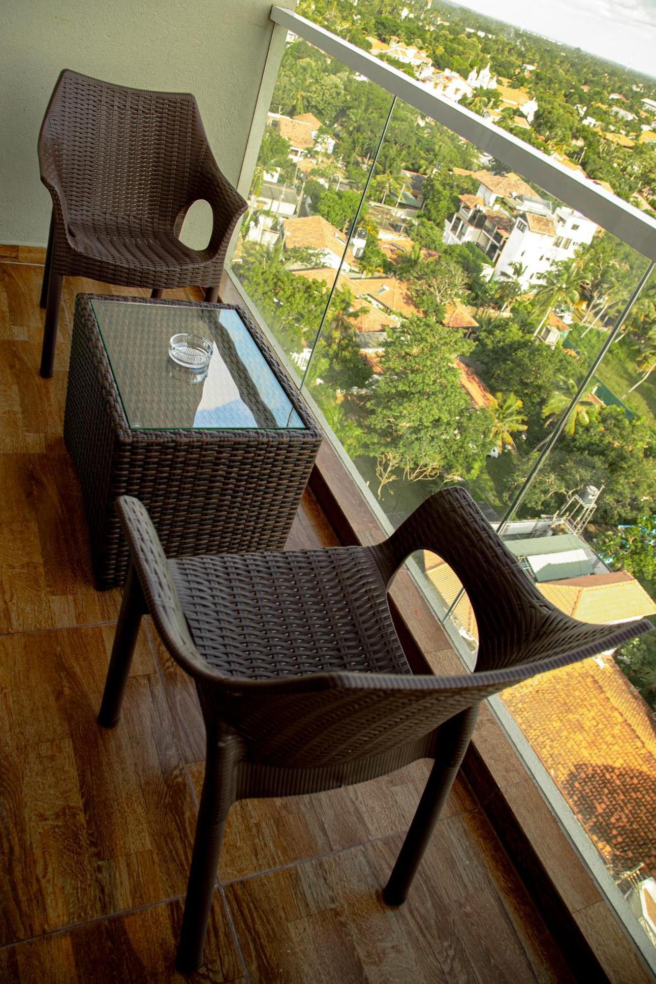 Negombo Ocean Breeze - Bliss On The Beach Luxury Apartments By Serendib Vacation Eksteriør bilde