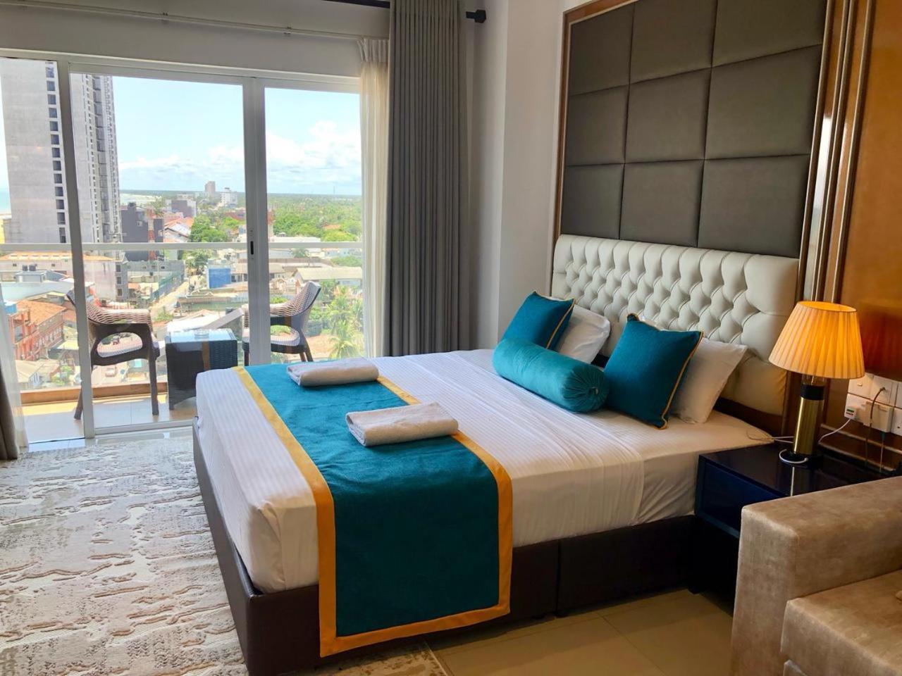 Negombo Ocean Breeze - Bliss On The Beach Luxury Apartments By Serendib Vacation Eksteriør bilde